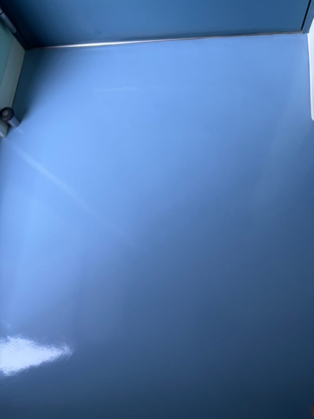 床洗浄・ワックス作業後
